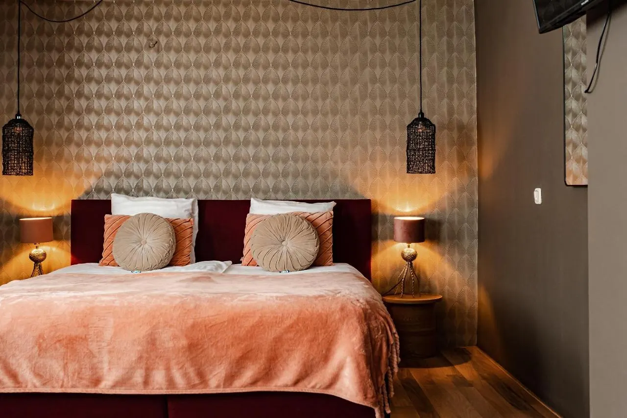 Hotel La Casa Valkenburg aan de Geul 2*,